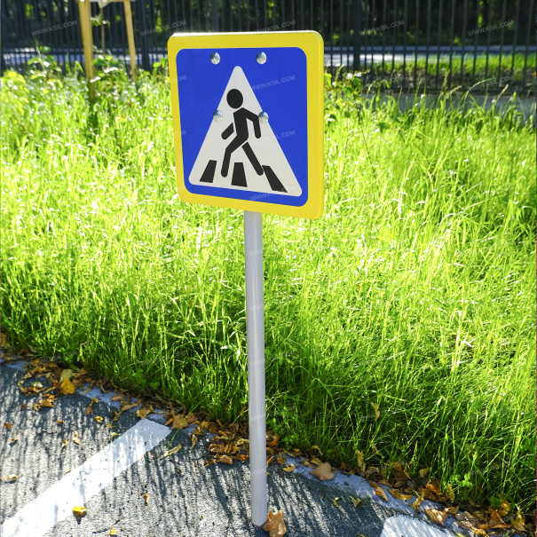 006841 - Дорожный знак «Пешеходный переход» - фото пример 1