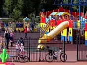 Видео: Детская площадка г. Калининград